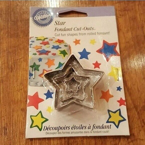 Wilton Star Fondant Cut Out 3-Piece Set - Picture 1 of 3